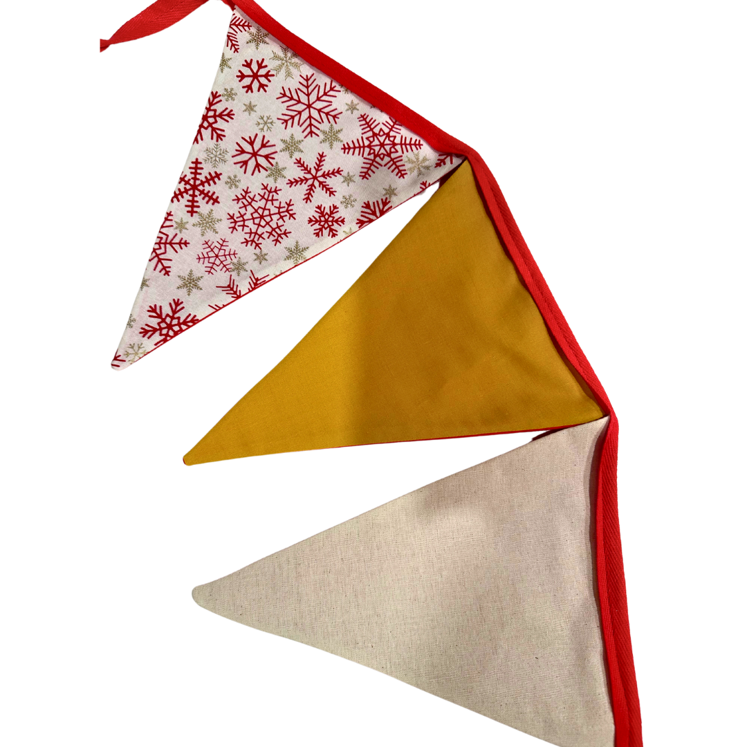 Christmas Placemat and Bunting Set (Red, Beige and Gold)